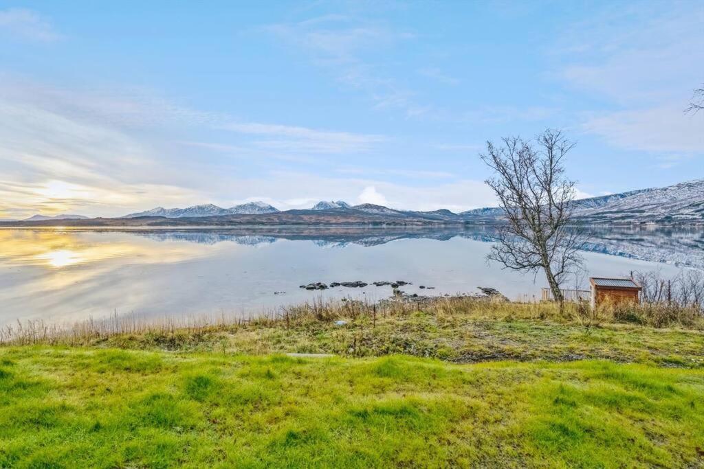 Hus Med Egen Strandlinje Тромсё Экстерьер фото