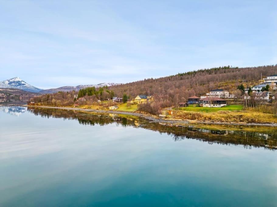 Hus Med Egen Strandlinje Тромсё Экстерьер фото