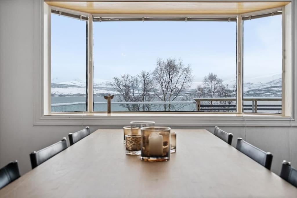 Hus Med Egen Strandlinje Тромсё Экстерьер фото
