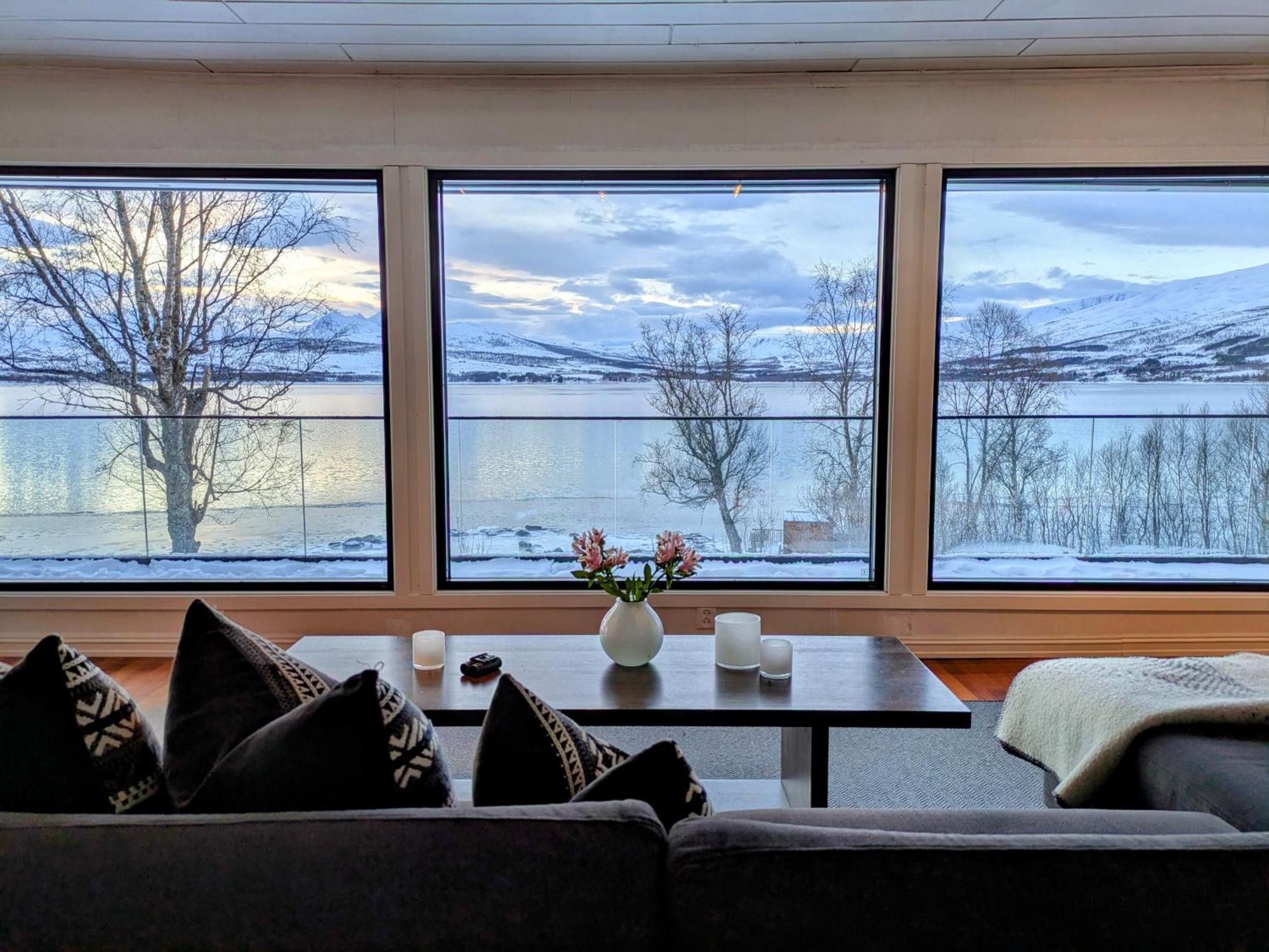 Hus Med Egen Strandlinje Тромсё Экстерьер фото